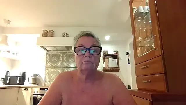 Mystery-Grandmother from StripChat is Freechat
