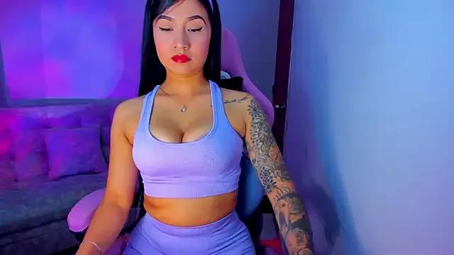 nahomekuperch from StripChat is Freechat
