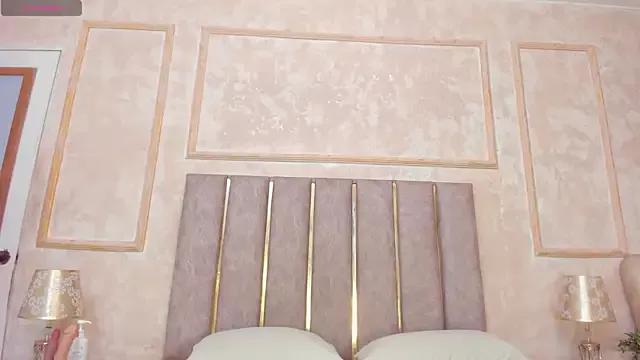 Nahomycarterr from StripChat is Freechat