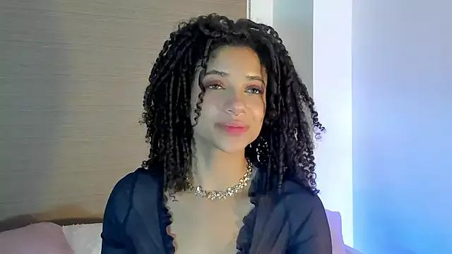 naomidawsonn from StripChat is Freechat