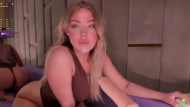 NateHalll from StripChat is Freechat