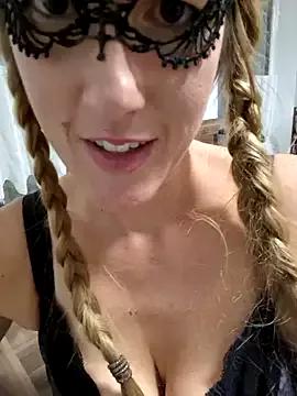 Naughty-Layla from StripChat is Freechat