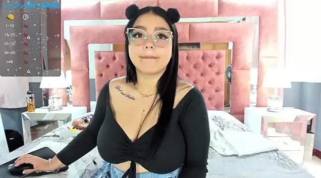 Try the thrill of flirt babes with our cam hosts, featuring unclothed wildness while getting naked and playing with their favored sex toys.