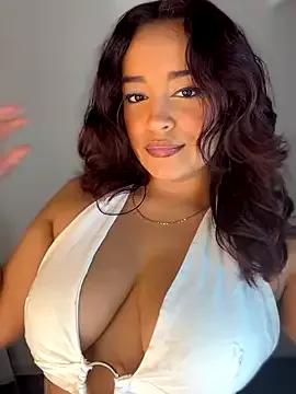 NaughtyNinnaXXX from StripChat is Freechat