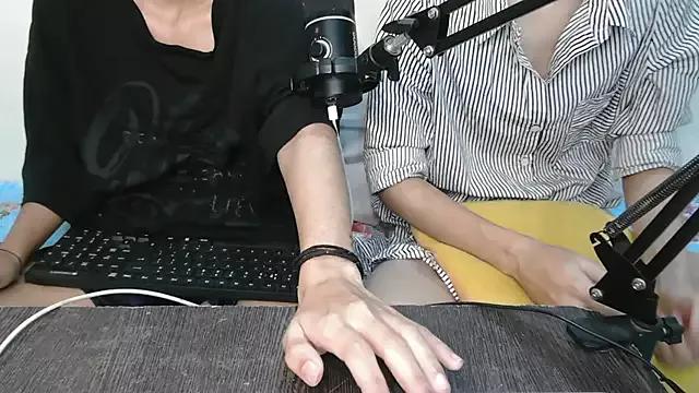 NaughtyThrouple007 from StripChat is Freechat