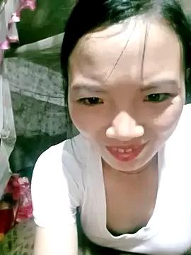 ngan-cute from StripChat is Freechat