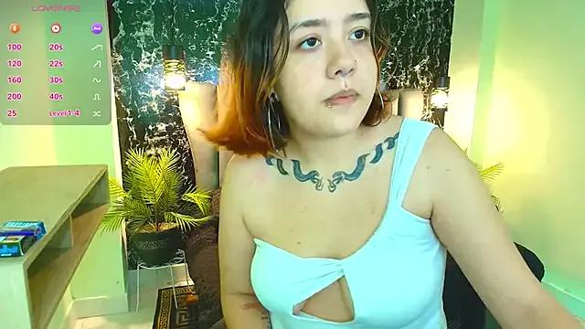 Nia-Stark from StripChat is Freechat