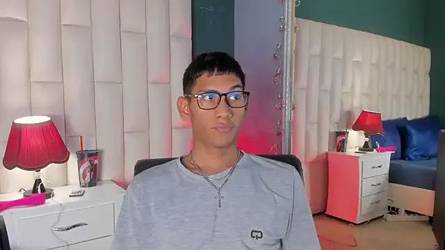 Nick_Collins18 from StripChat is Freechat