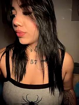Nickiiiii from StripChat is Freechat