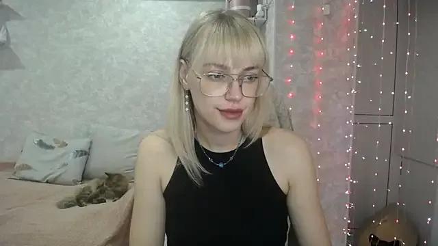 NickyAdamidi from StripChat is Freechat