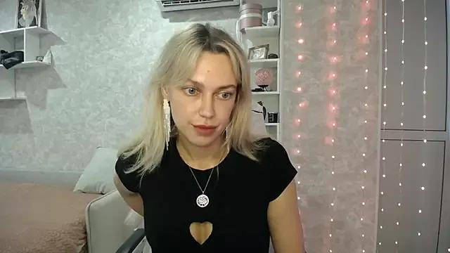 NickyAdamidi from StripChat is Freechat
