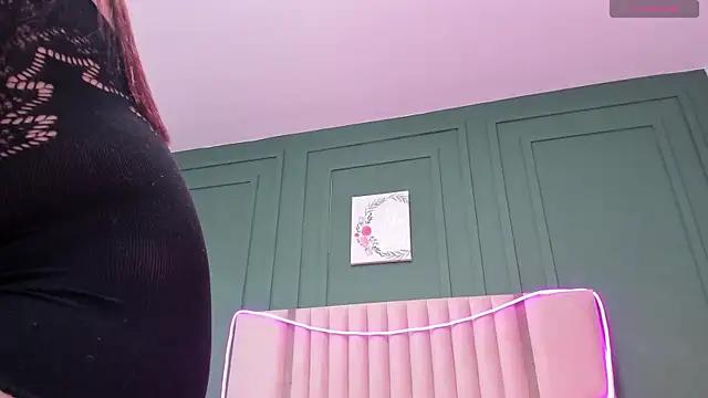 NicoleeSmith from StripChat is Freechat