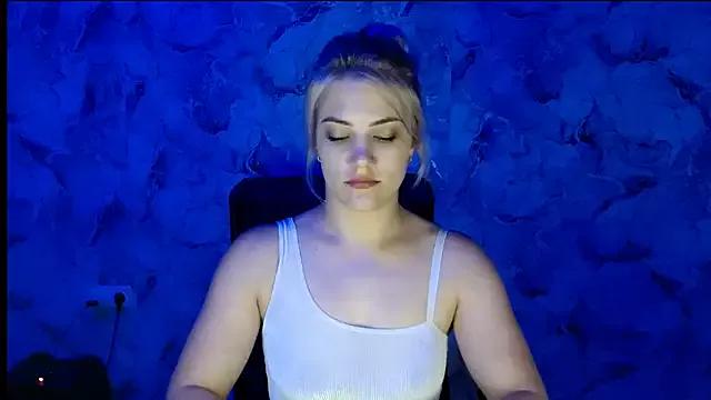 nika_gold1 from StripChat is Freechat