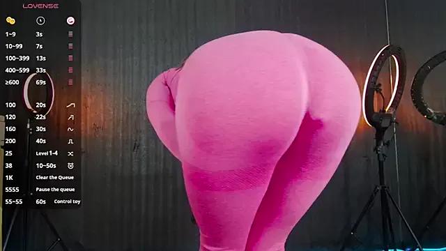 niki_la_rose_2_0 from StripChat is Freechat