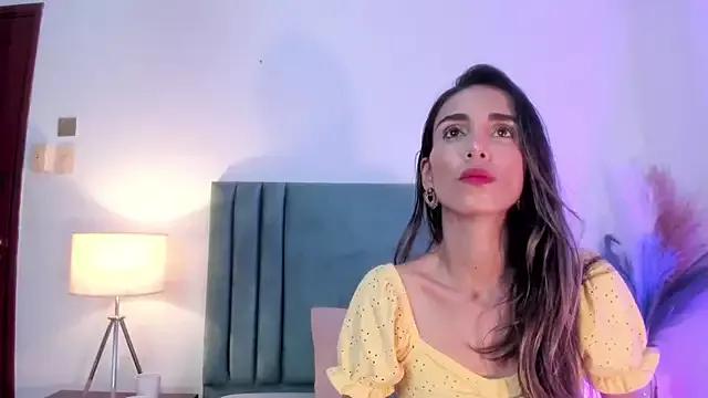 Nina_Cavaali from StripChat is Freechat