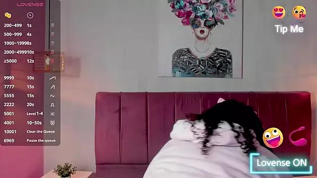 ninna_curly from StripChat is Freechat