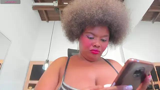 oriana_more from StripChat is Freechat