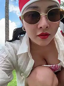 OUTDOOR_QUEEN010 from StripChat is Freechat