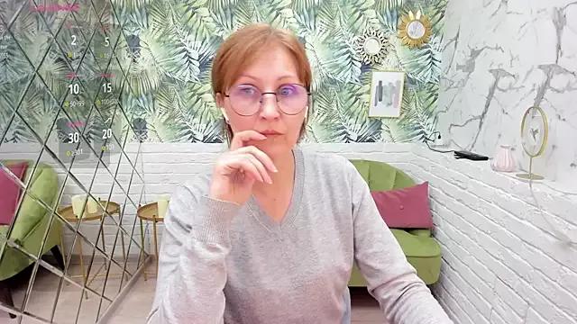 Paris_Cherry from StripChat is Freechat