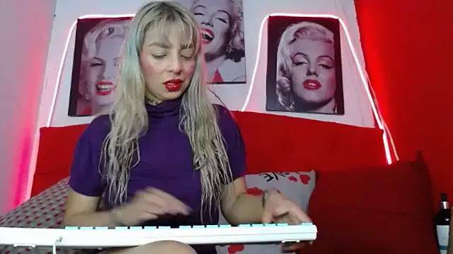 Try the thrill of flirt babes with our cam hosts, featuring unclothed wildness while getting naked and playing with their favored sex toys.