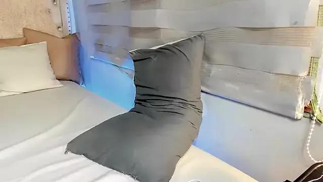 paulovesu from StripChat is Freechat