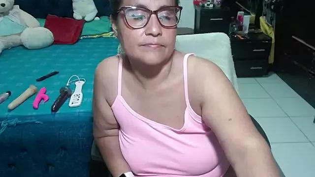 pervert_mommy_ from StripChat is Freechat