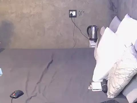 petite_queenx from StripChat is Freechat