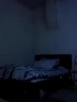 PetiteSquirtQueen from StripChat is Freechat
