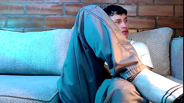 pipeynick from StripChat is Freechat