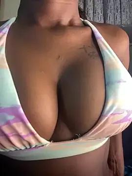 pretty_petite12 from StripChat is Freechat