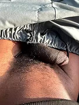 Prettydickboyy from StripChat is Freechat