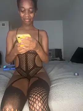 PrettypetitePrincess from StripChat is Freechat