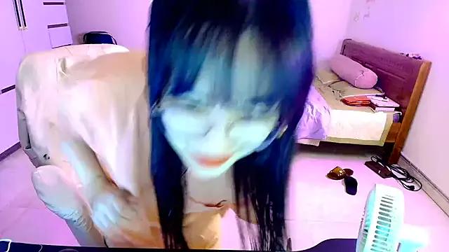 Queen_2k6 from StripChat is Freechat