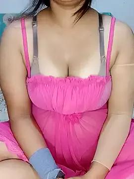 Queen_Taniya from StripChat is Freechat