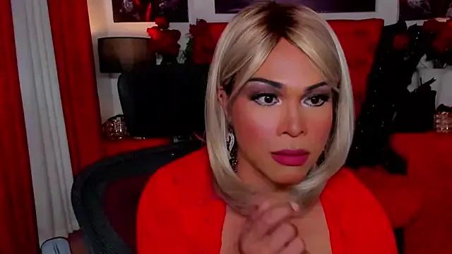 QueenAmandaTs from StripChat is Freechat