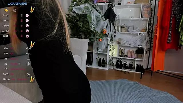 Try the thrill of flirt babes with our cam hosts, featuring unclothed wildness while getting naked and playing with their favored sex toys.