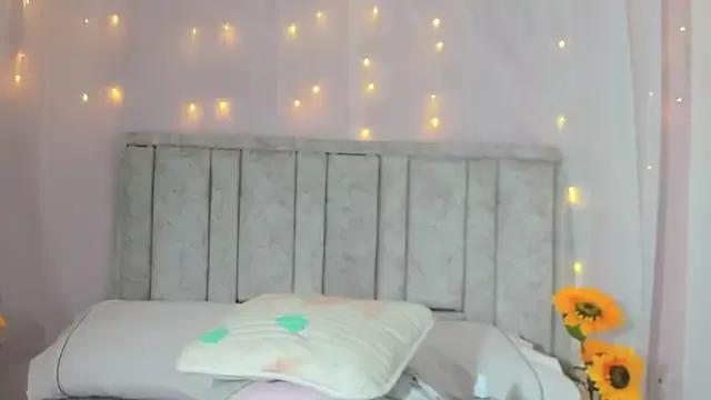 Rachellcooperrr from StripChat is Freechat