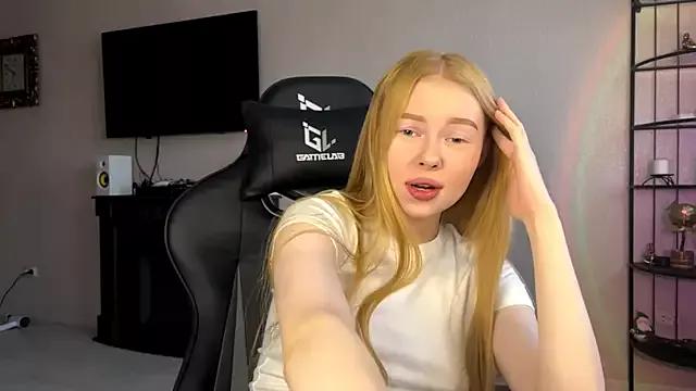 RaguelNicksons from StripChat is Freechat