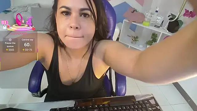 rasha_maliik from StripChat is Freechat