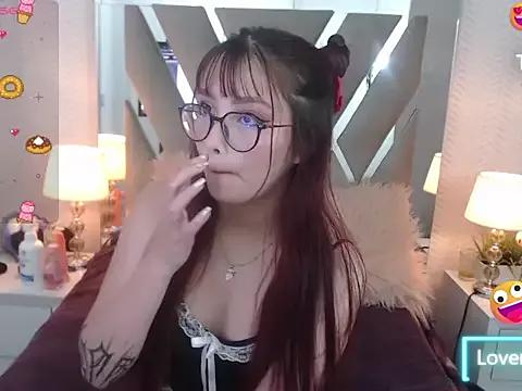 RavenLove_ from StripChat is Freechat