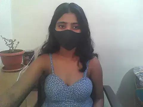 Photos of RealBeauty13 from StripChat is Freechat