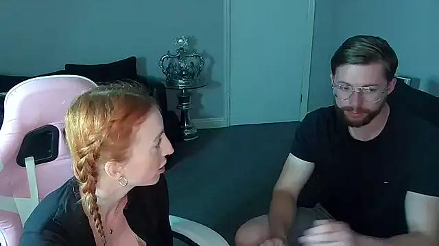 Red_firesquirt from StripChat is Freechat