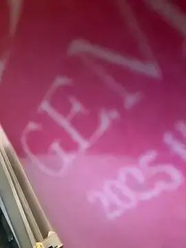 redrose520 from StripChat is Freechat