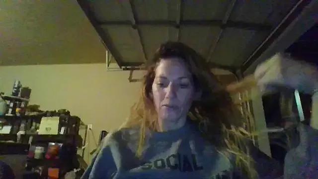 Rhodesxox from StripChat is Freechat