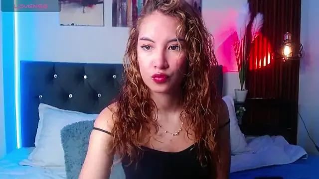 riley_reid2 from StripChat is Freechat