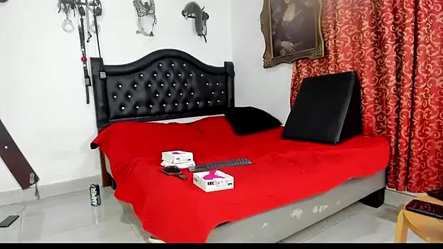 RocoAndHisGirls from StripChat is Freechat