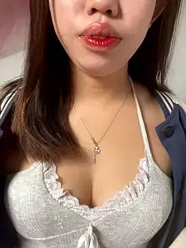 Rose-babyx from StripChat is Freechat