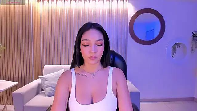 RossieRhoades from StripChat is Freechat
