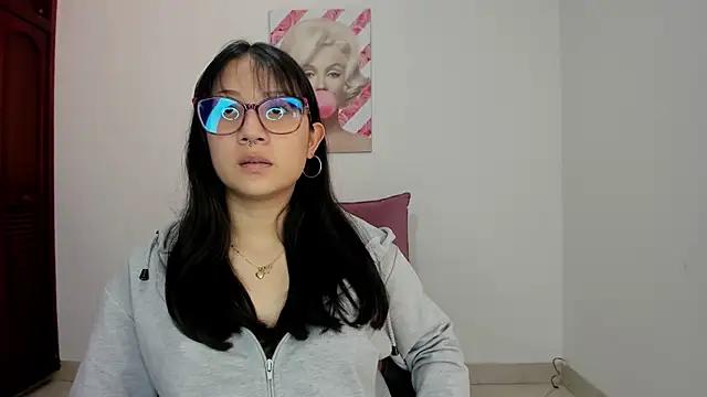 rouse_red from StripChat is Freechat