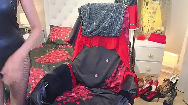 Try the thrill of flirt babes with our cam hosts, featuring unclothed wildness while getting naked and playing with their favored sex toys.